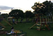 Moradores denunciam descuido com playground de praça em Colorado