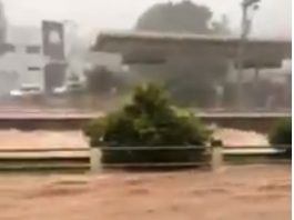 Temporal deixa bairros de Ji-Paraná debaixo d’água; vídeos