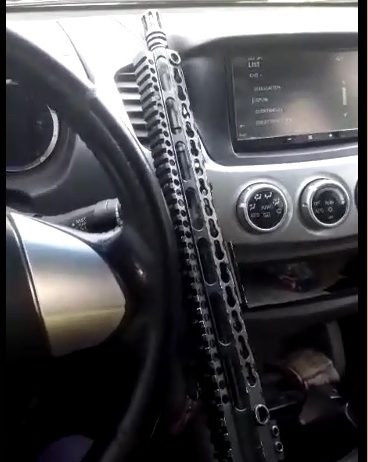 Vídeo de suposto integrante do PCC fazendo apologia à facção em RO com arma de grosso calibre viraliza na internet