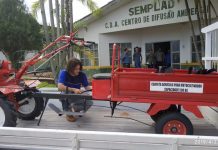 Em Colorado, governo fortalece programa de aquisição de alimentos com entrega de veículo e equipamentos