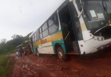 Pais denunciam: intrafegabilidade de estradas prejudica alunos da área rural de Chupinguaia; vídeo