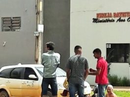 Motociclista fica ferida ao ser atingida por veículo da prefeitura de Vilhena