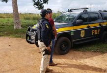 PRF prende dois foragidos da Justiça em Guajará-Mirim
