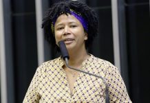 Comissão aprova teste genético no SUS para mulheres com alto risco de câncer de mama