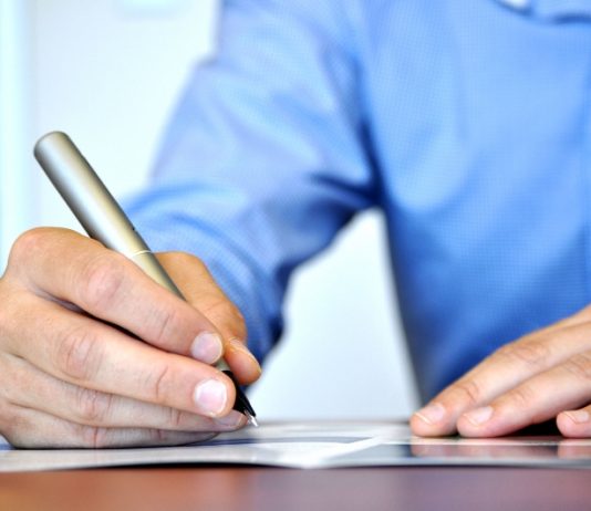 Câmara de Vilhena chama contador e inicia convocação de aprovados em concurso; comissionados devem ser exonerados