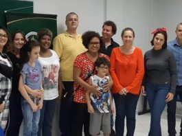 Inclusão de pessoas com autismo é tema de debate em Colorado