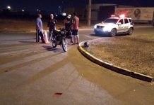 Motociclista sofre ferimentos ao colidir com carro no Jardim América
