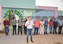 Ao inaugurar creche e quadra poliesportiva, Natan Donadon recebe agradecimento de lideranças em Pimenteiras