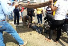 Corpo de Bombeiros socorre vítima de acidente entre carro e moto ao pronto-socorro do HRV