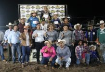 Prefeita de Chupinguaia prestigia “Festa do Peão Rodeio Show” e parabeniza organização do evento