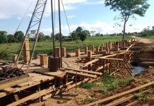 Ezequiel Neiva destaca avanços na construção da ponte sobre o rio Santa Cruz, em Corumbiara