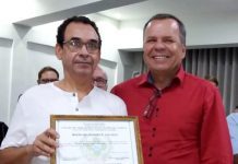 “Braço direito” de prefeito é elogiado por buscar diálogo e vereador cutuca secretário: “não pode agir como menino mimado”