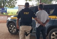Durante fiscalização a táxi, PRF prende foragido por estupro de vulnerável
