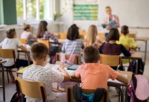 Seduc informa que alunos que não são da rede estadual devem fazer reserva de vagas online com antecedência