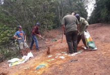 VÍDEO: sitiantes de Vilhena fazem mutirão para recuperar estrada e desabafam: “prefeito pediu voto, elegeu e nos abandonou”