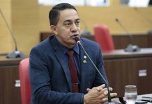 Eyder Brasil se manifesta em relação a ataques e relembra trajetória de Bolsonaro