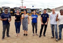 Após elogios do TCE, prefeita reúne autoridades para acompanhar vistoria de ônibus escolares em Chupinguaia