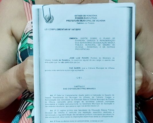 PCCS EM XEQUE: professora revela dificuldades em negociação e anuncia abaixo-assinado por corte de gratificação da categoria em Vilhena