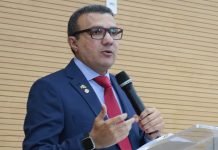 Alex Silva protocola projeto de lei que solicita acesso à atos religiosos em RO