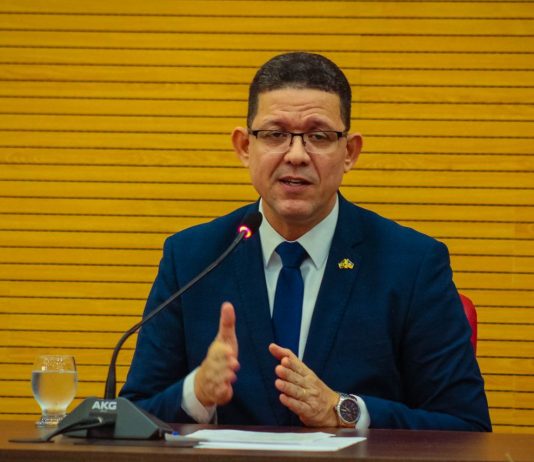 Marcos Rocha tranquiliza população de Rondônia e desaconselha aglomerações