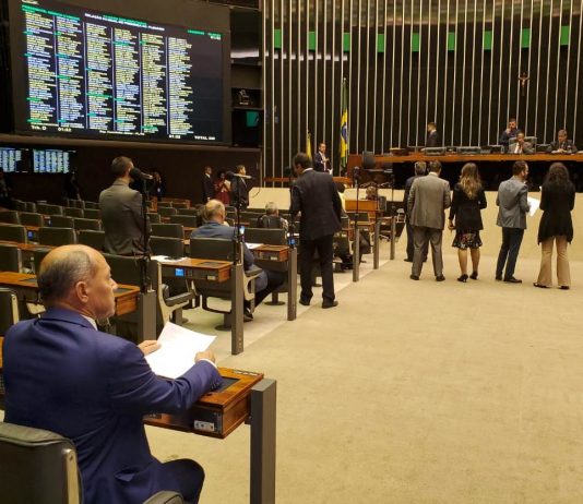 Coronel Chrisóstomo participa de votação que regulamenta a telemedicina no Brasil