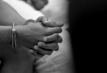 Pastor é preso por fazer culto durante quarentena; ele alegou seguir ordem do presidente