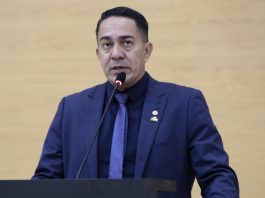 Eyder Brasil propõe flexibilização para profissionais autônomos