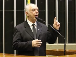 Nazif propõe pensão vitalícia a familiares de profissionais da saúde que morrerem em decorrência do coronavírus