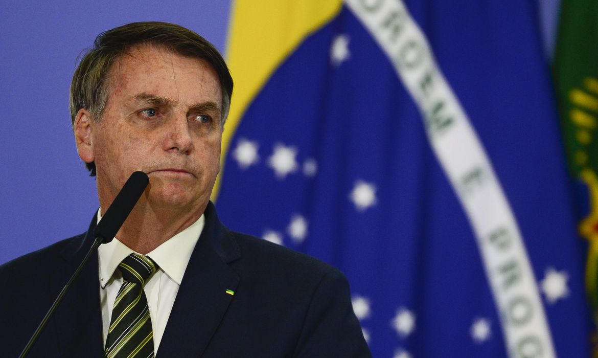 Decisão de Moraes quase causou crise institucional, diz Bolsonaro ...