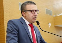 Alex Silva tem projeto que reconhece templos religiosos como atividade essencial em períodos de calamidade pública aprovado