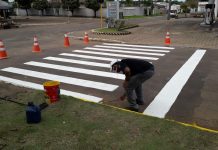 Semtran realiza pintura e demarcação de faixas de pedestres em Vilhena