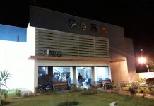 Dupla em moto usa de violência para roubar bolsa de mulher em Vilhena