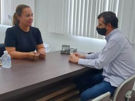 Deputada mantém reunião com secretário regional e fala sobre apoio a projetos para terceiro setor