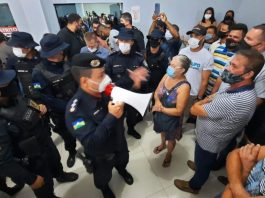 Após confusão, Câmara de Vereadores de Ji-Paraná decide manter salários de prefeito e vereadores sem reajuste; fotos e vídeo