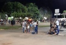 Aglomeração na virada do ano confirma que jovens não estão preocupados com a pandemia em Cerejeiras; fotos e vídeos