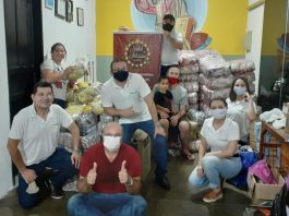 Sicoob Roraima doa mais de três toneladas de alimentos para campanha “Natal Solidário”