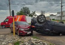 Viatura dos bombeiros se envolve em acidente durante atendimento de ocorrência em Vilhena