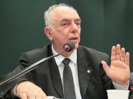 Nazif consegue aprovar audiência pública que vai tratar de piso salarial e jornada de 30h para enfermagem