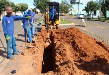 Em Vilhena, obras na rede de água atingem 15 km e são finalizadas na Tancredo Neves; diretor do SAAE comenta