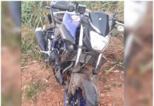 VÍDEO: motocicleta furtada por criminoso que teria feito cova para enterrar proprietário é recuperada próximo a Corumbiara