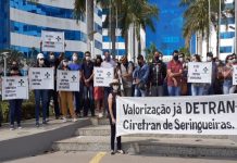 Servidores do Detran realizam manifestação em busca de realinhamento salarial