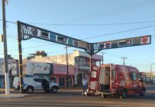 Em Cerejeiras, motorista atinge motociclista ao avançar sinal vermelho e foge sem prestar socorro à vitima
