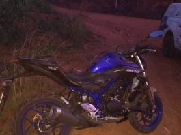 Antes de ser interceptado pela PM de Corumbiara, ladrão de moto que abriu cova para vítima deixou cartão de crédito com seu nome em posto de Colorado