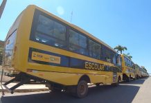 CACOAL: prefeitura entrega 400 notebooks a educadores e recebe ônibus novos para transporte escolar
