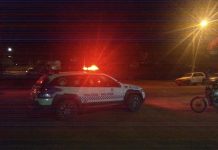 Jovem tenta esfaquear padrasto, pula muro na fuga, mas acaba preso pela PM em Vilhena