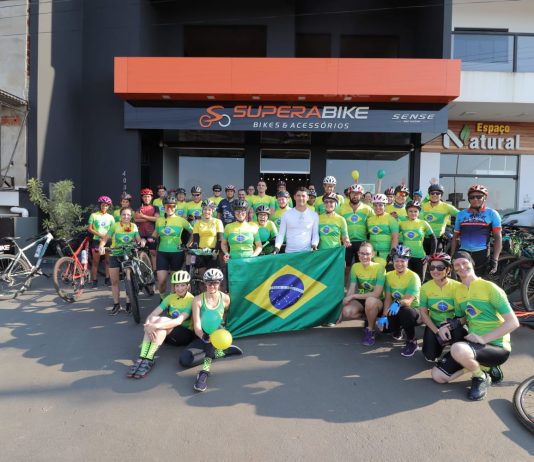 Em Colorado, população também adere a movimento nacional e vai às ruas por reestruração do STF