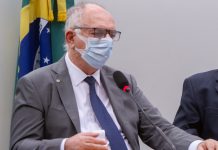 Nazif apresenta projeto de lei que regulamenta a profissão de frentista