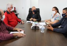 Ezequiel Neiva debate com prefeita de Pimenteiras a execução dos projetos “Tchau Poeira” e “Governo na Cidade”