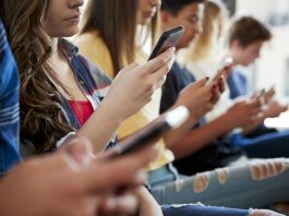 ARTIGO: influência das mídias sociais no desenvolvimento dos jovens