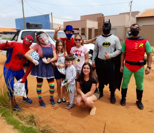 Projeto do 3° BPM distribui presentes e doces para crianças carentes em Vilhena